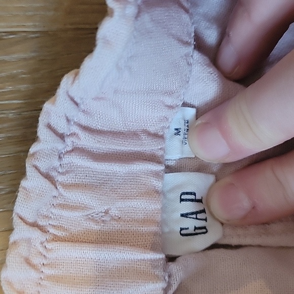 Gap Pink Shorts Size Medium - Picture 2 of 4